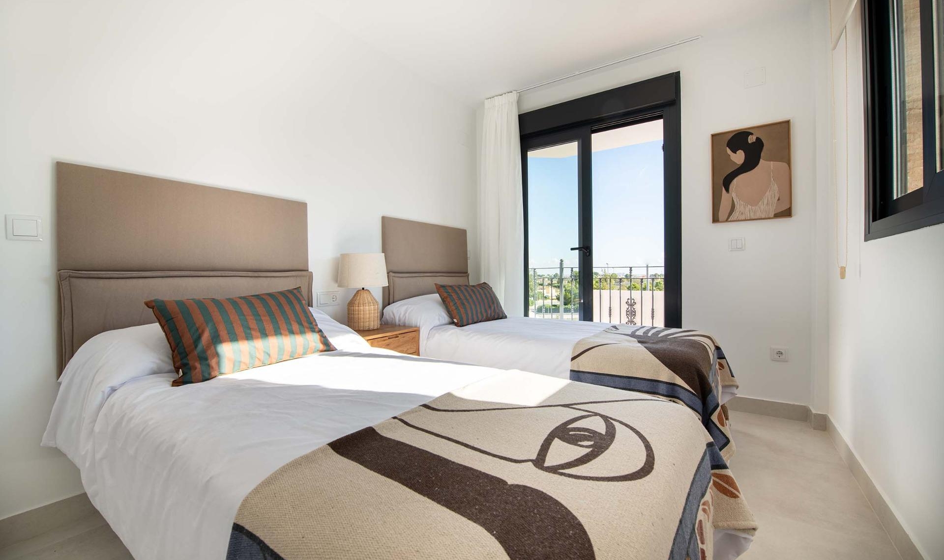 Novostavba - Town House -
Cox - San Fernando