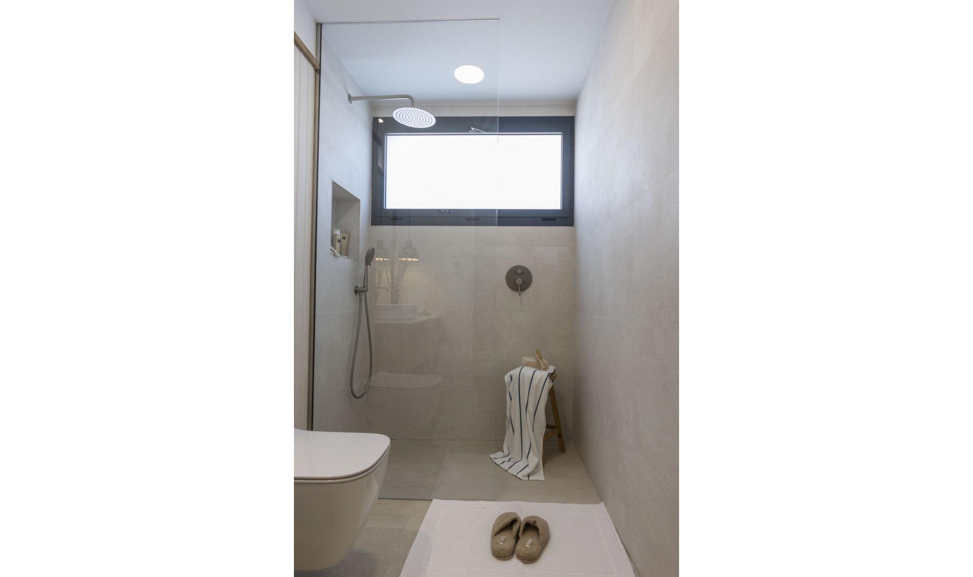 Novostavba - Vila -
BAÑOS Y MENDIGO - Altaona Golf