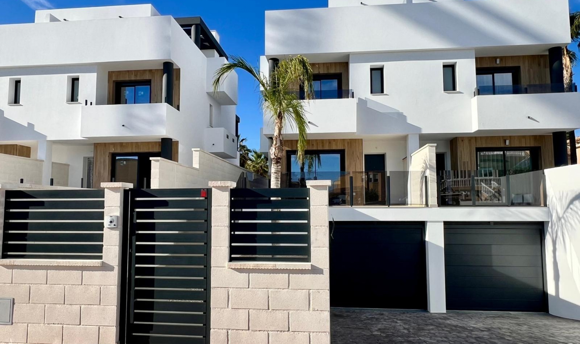 Novostavba - Vila -
Benferri - Benfis Park