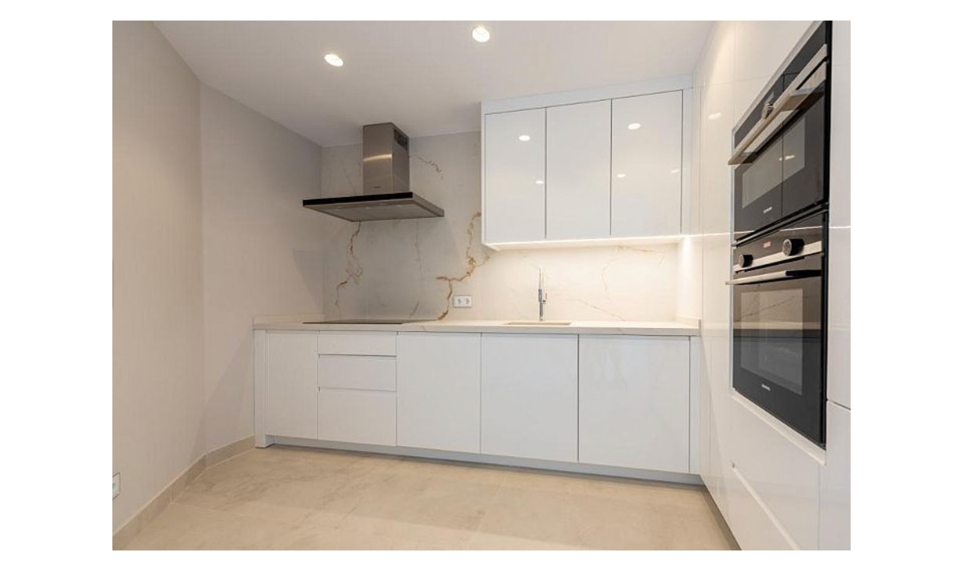 Novostavba - Vila -
Benidorm