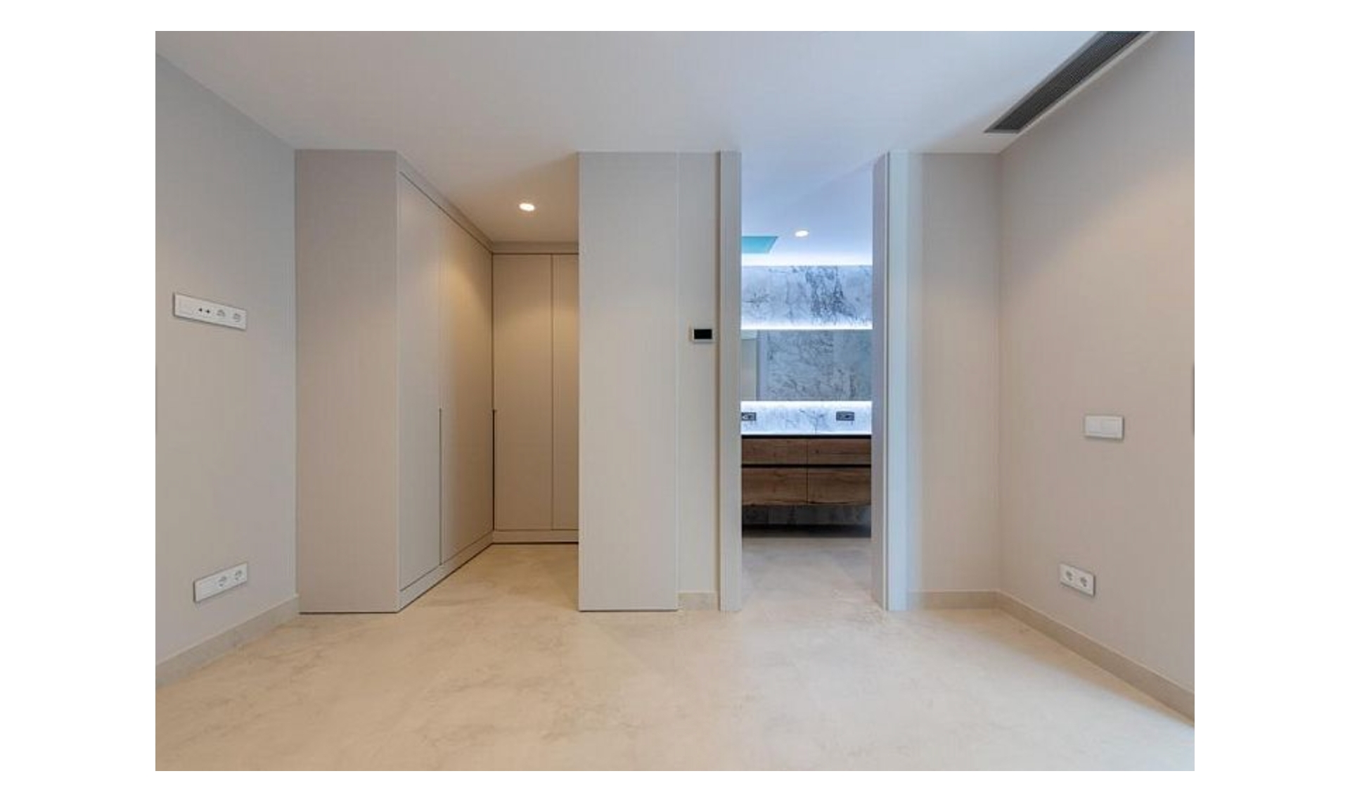 Novostavba - Vila -
Benidorm