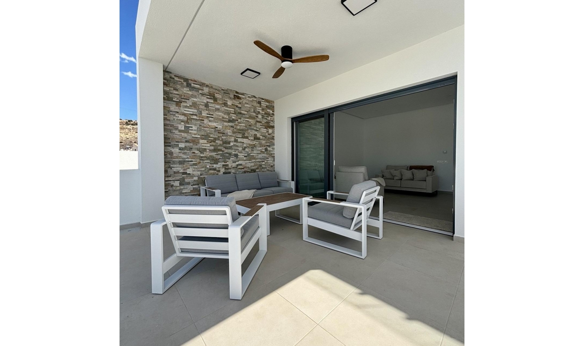 Novostavba - Vila -
Benijofar - Pueblo