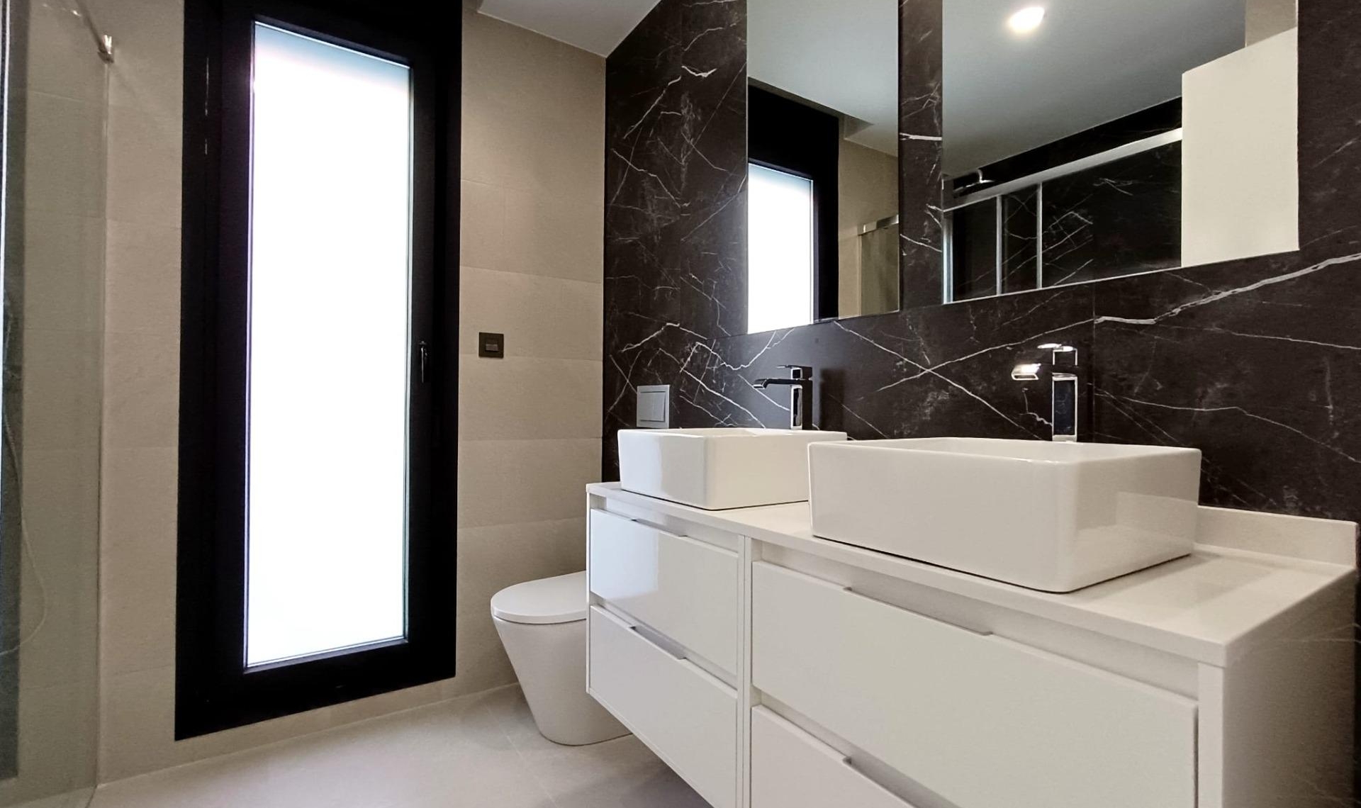 Novostavba - Vila -
Benijofar - Pueblo