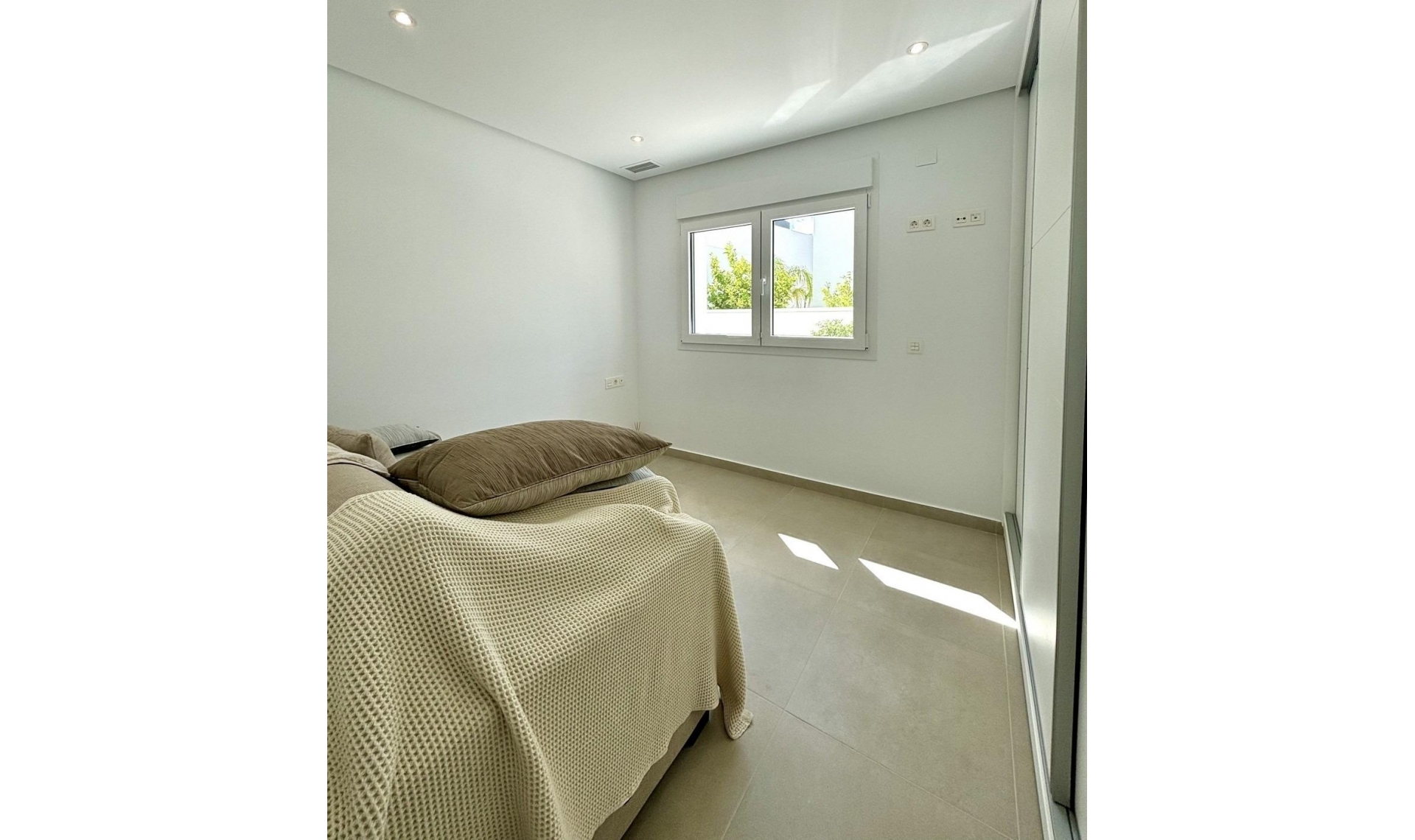 Novostavba - Vila -
Benijofar - Pueblo