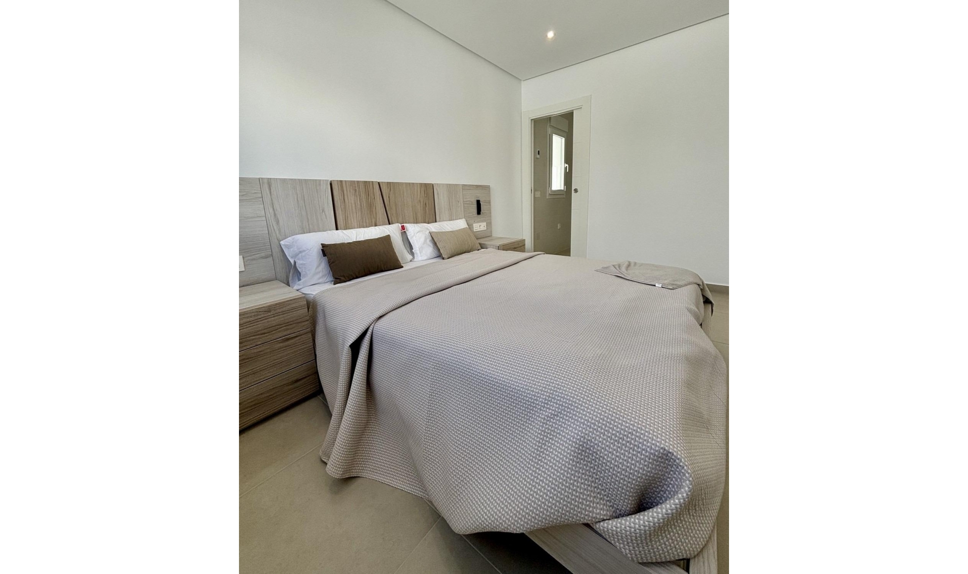 Novostavba - Vila -
Benijofar - Pueblo