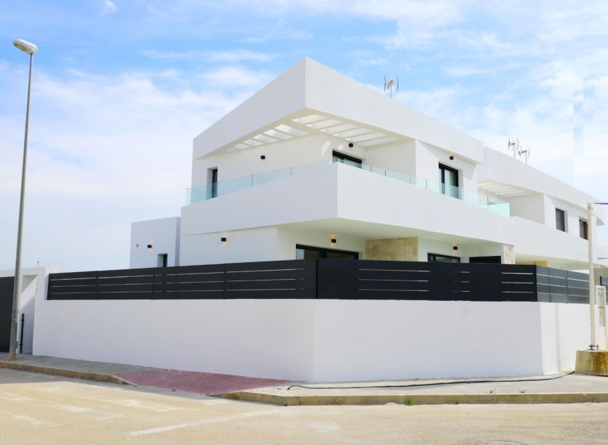 Novostavba - Vila -
Dolores - polideportivo