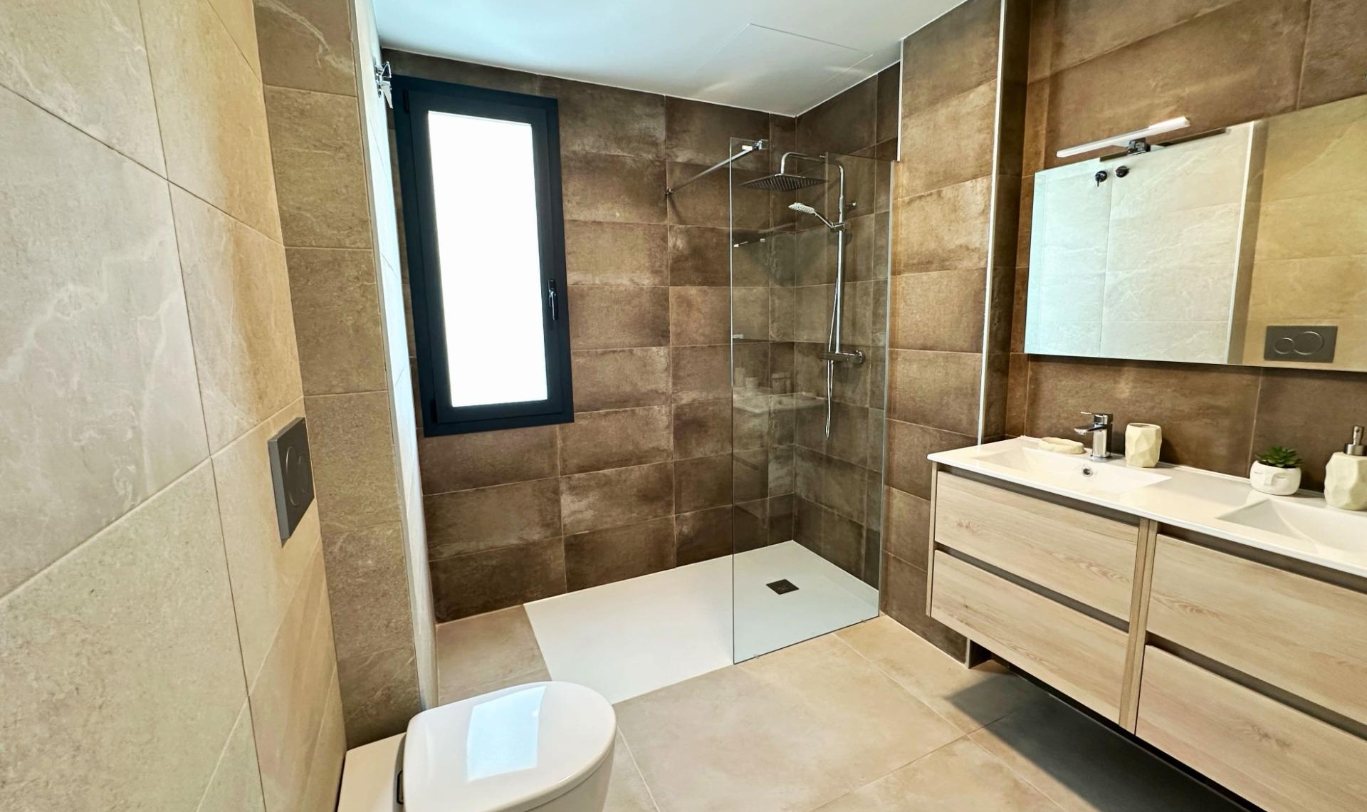 Novostavba - Vila -
Dolores - polideportivo