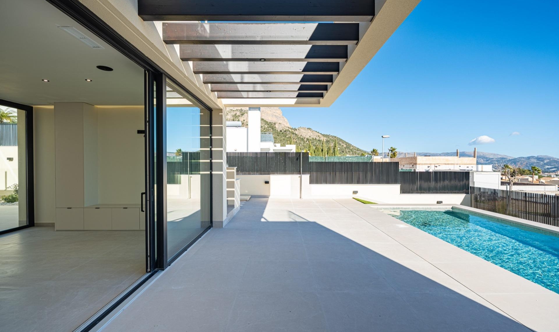 Novostavba - Vila -
Polop - La Alberca