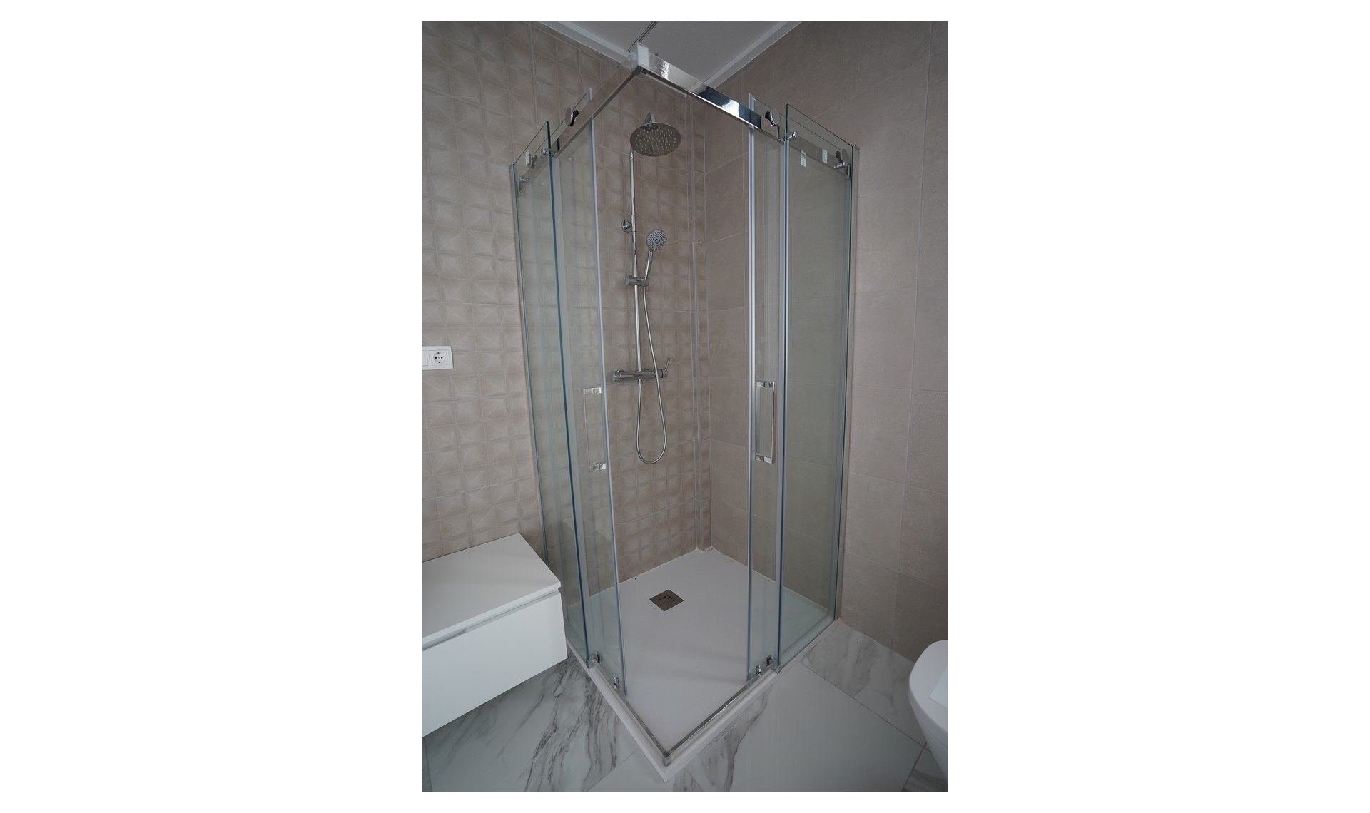 Novostavba - Vila -
Polop - La Alberca