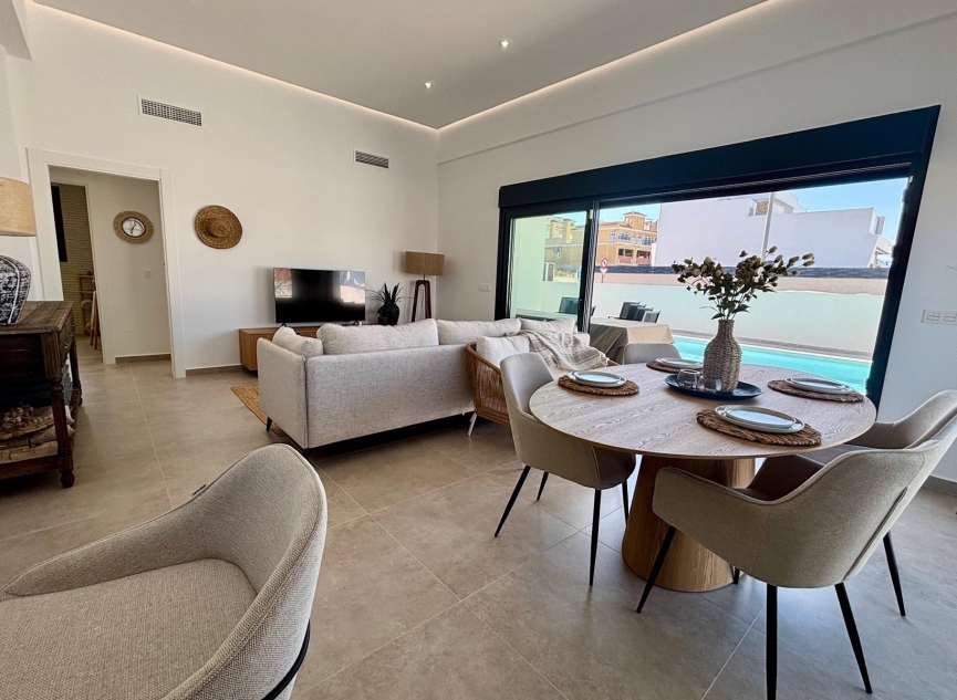 Novostavba - Vila -
Rafal - polideportivo