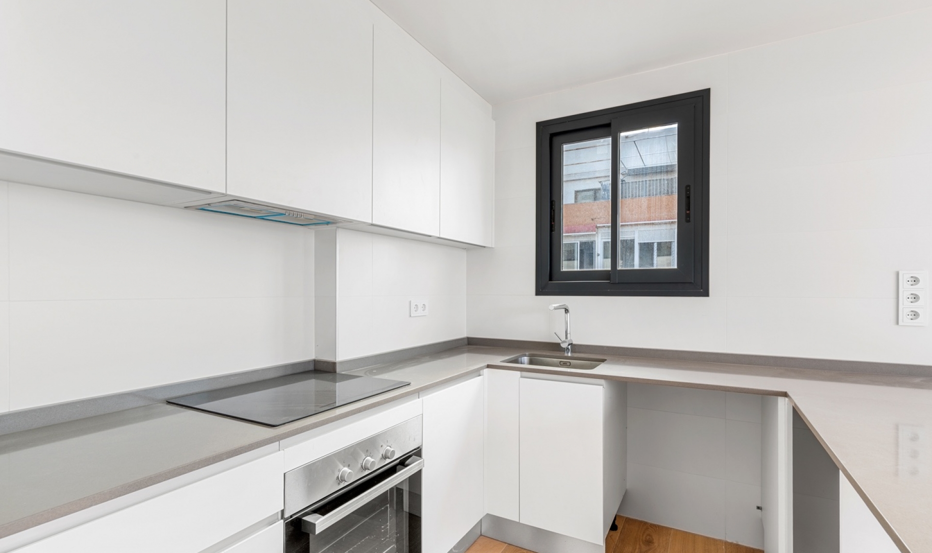 Resale - Apartment -
Alicante - Benalua