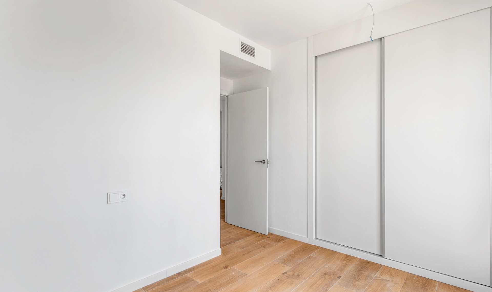 Resale - Apartment -
Alicante - Benalua