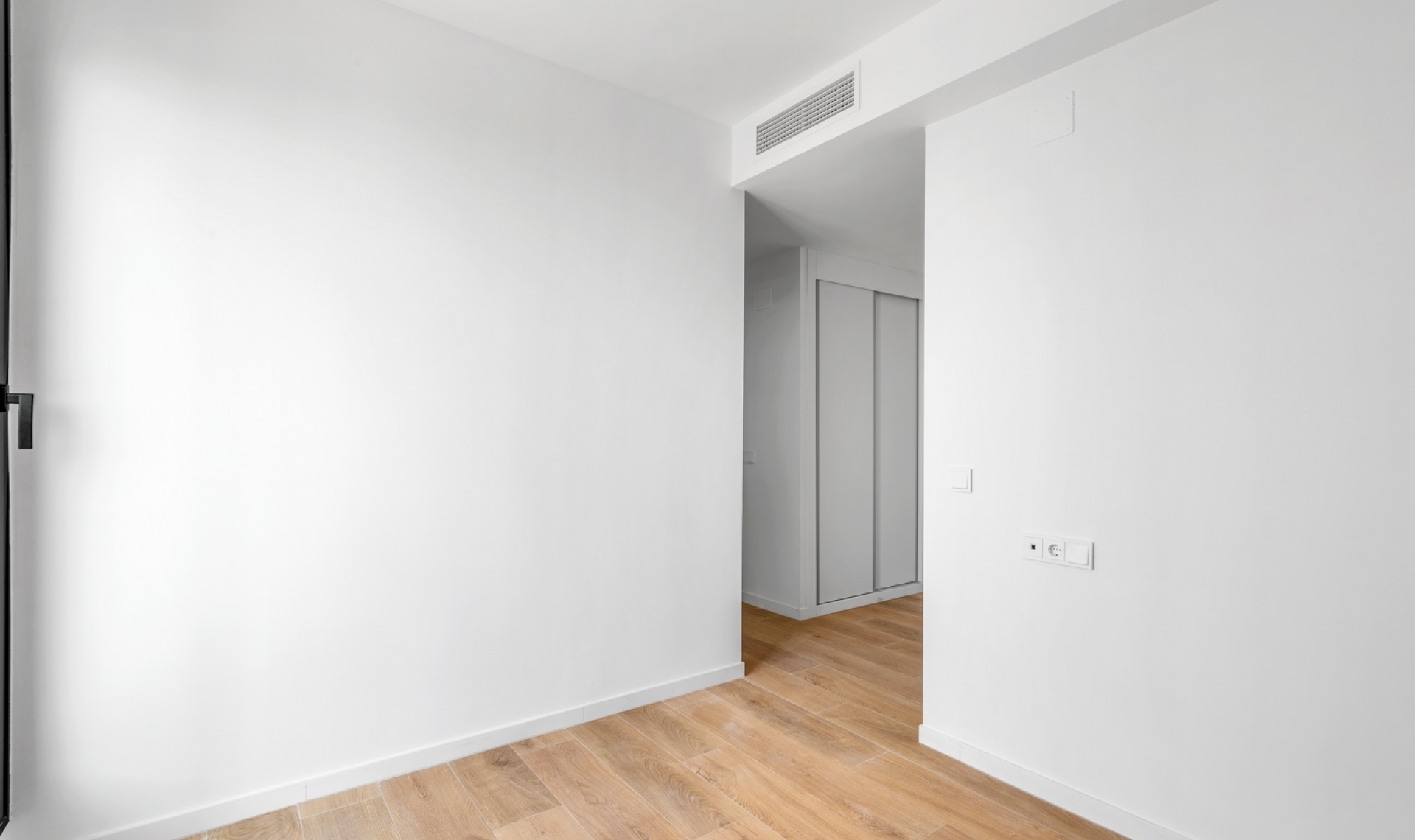 Resale - Apartment -
Alicante - Benalua