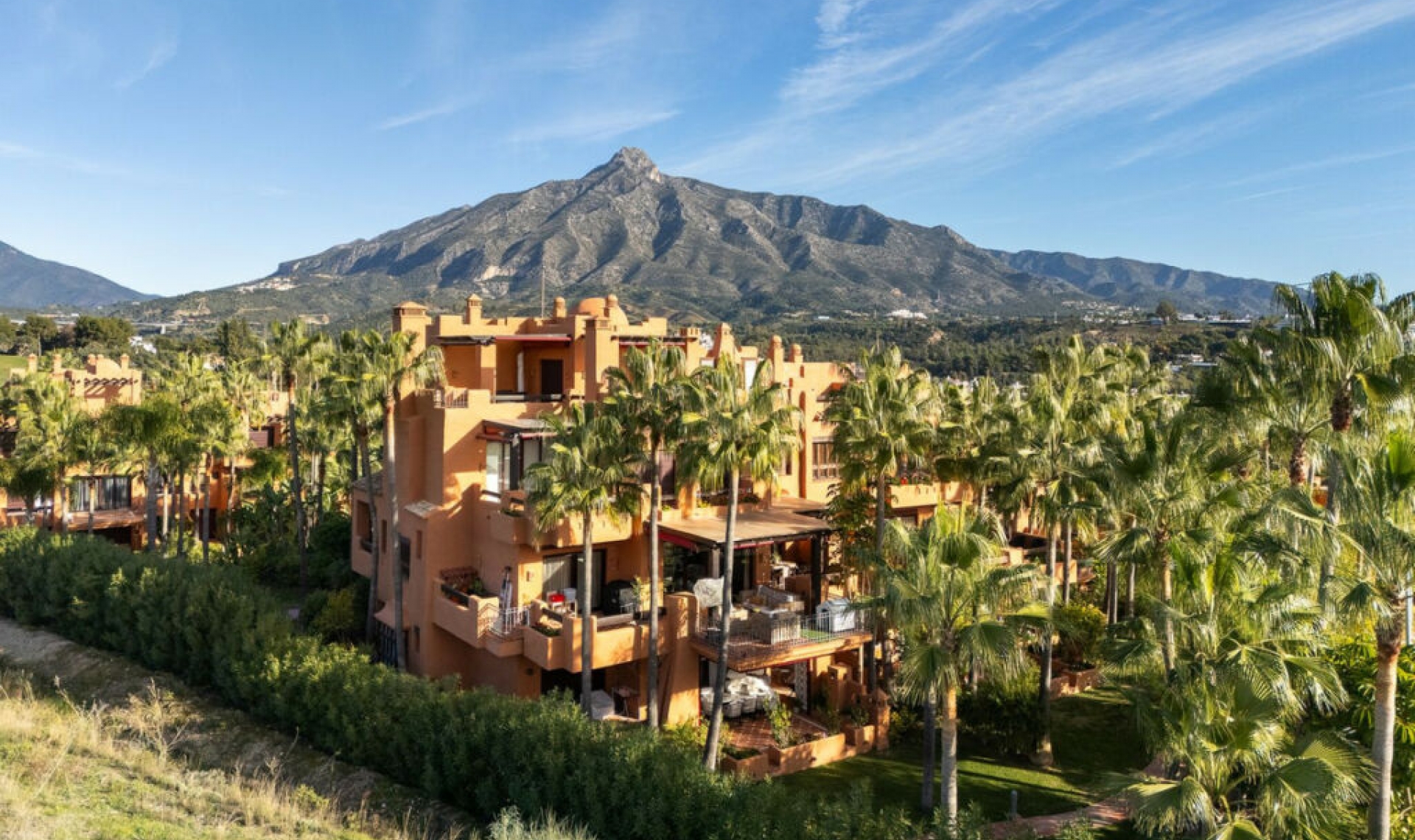 Resale - Apartment -
Aloha