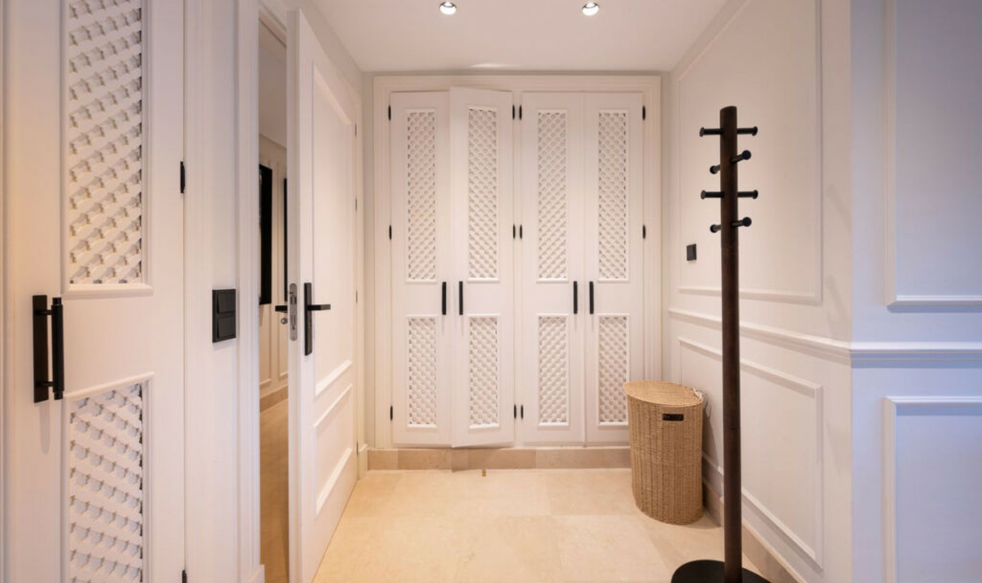 Resale - Apartment -
Aloha