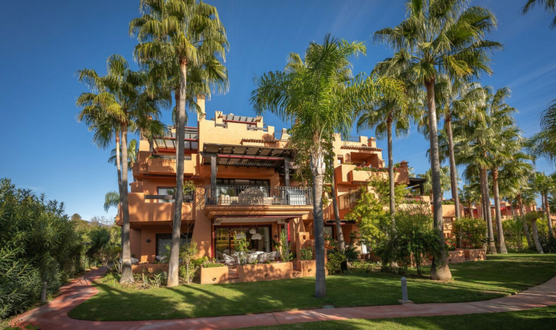 Resale - Apartment -
Aloha