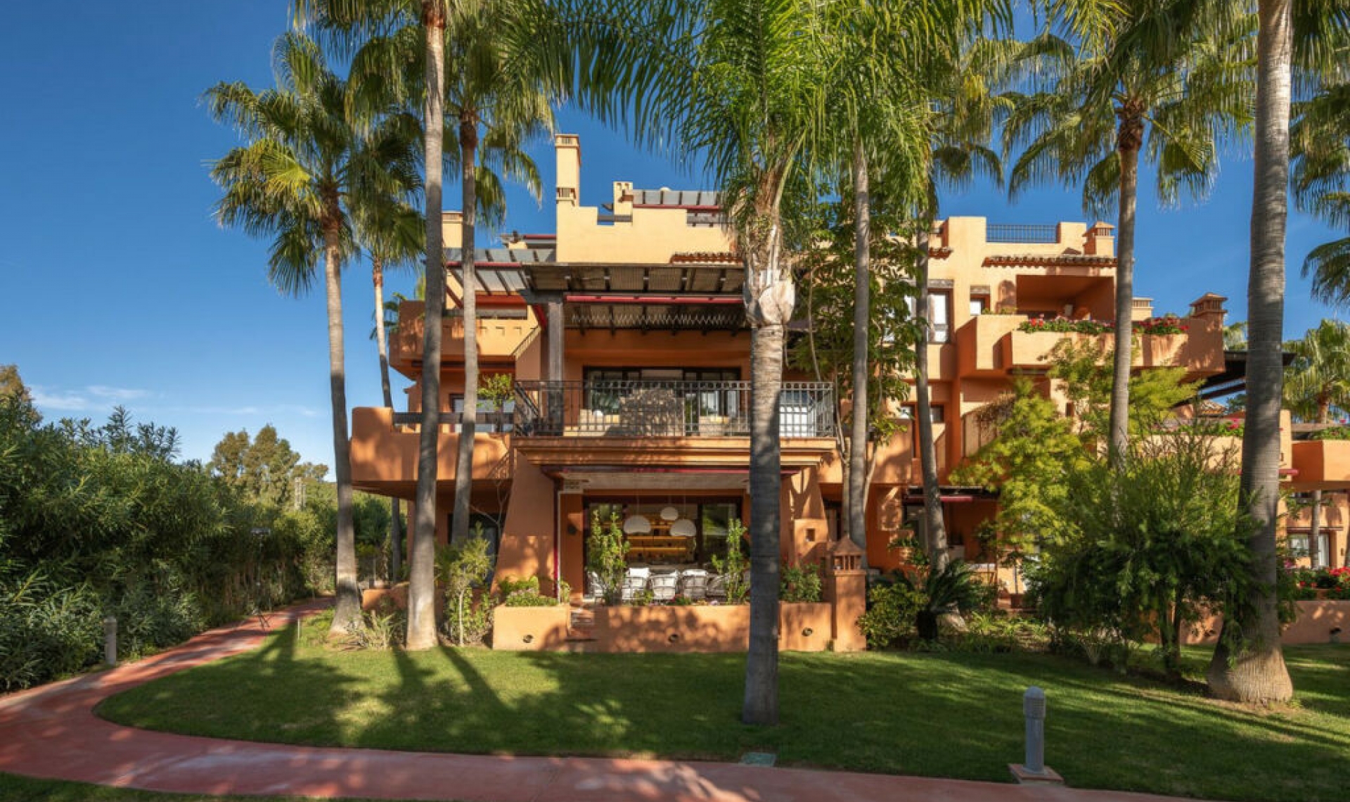 Resale - Apartment -
Aloha