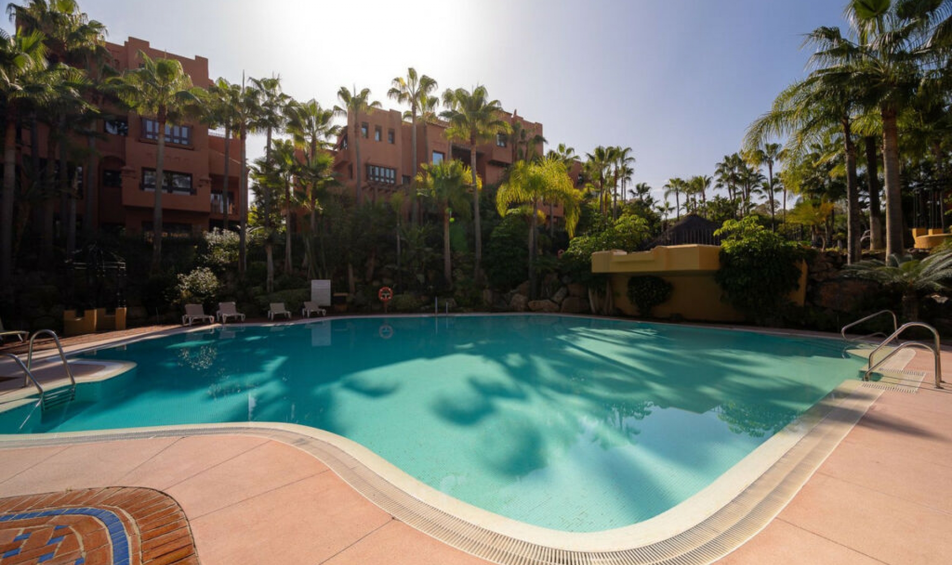 Resale - Apartment -
Aloha