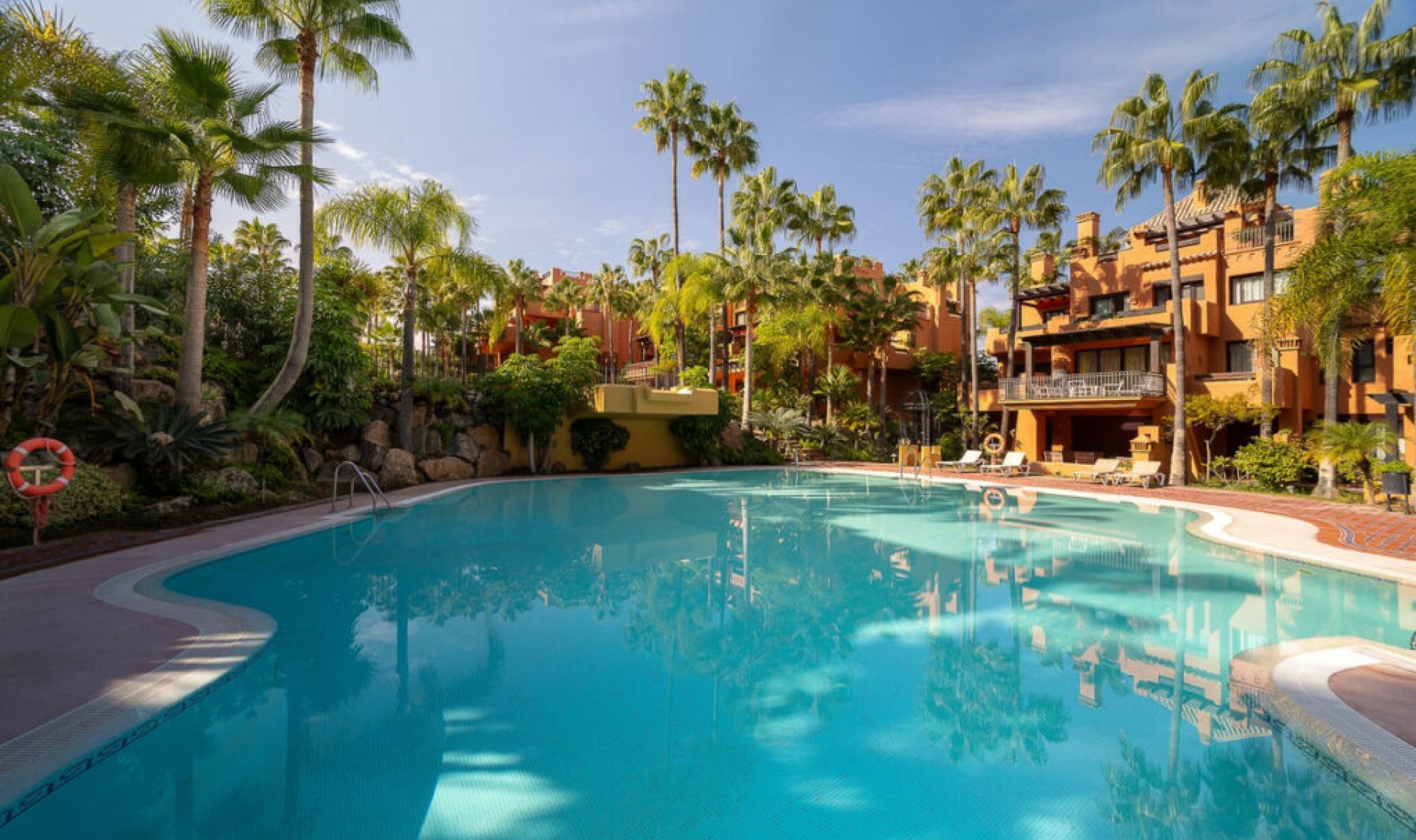 Resale - Apartment -
Aloha