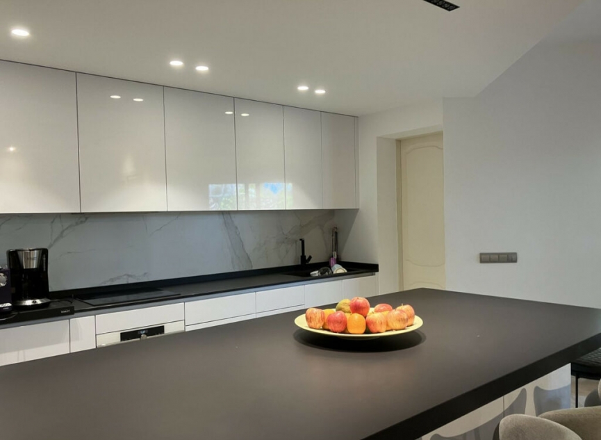 Resale - Apartment -
Aloha