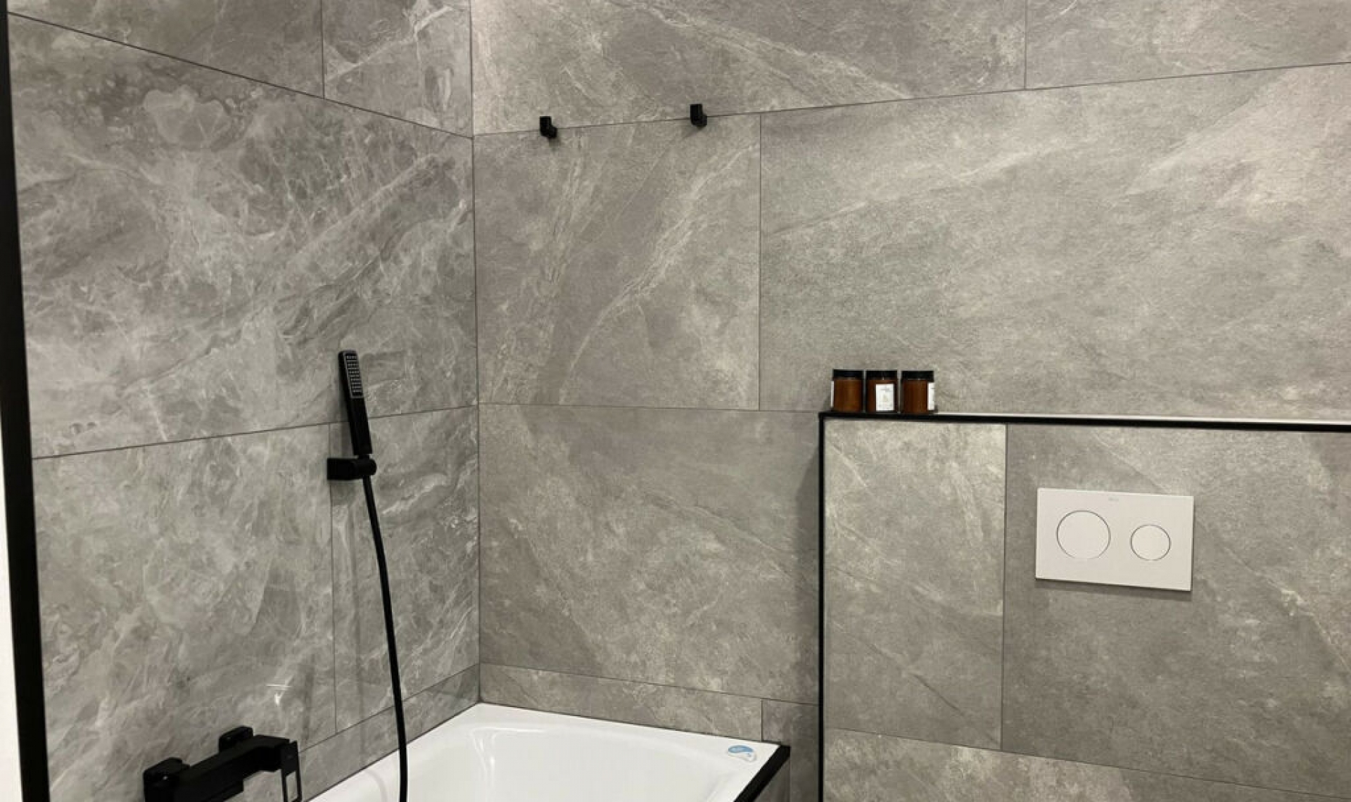 Resale - Apartment -
Aloha