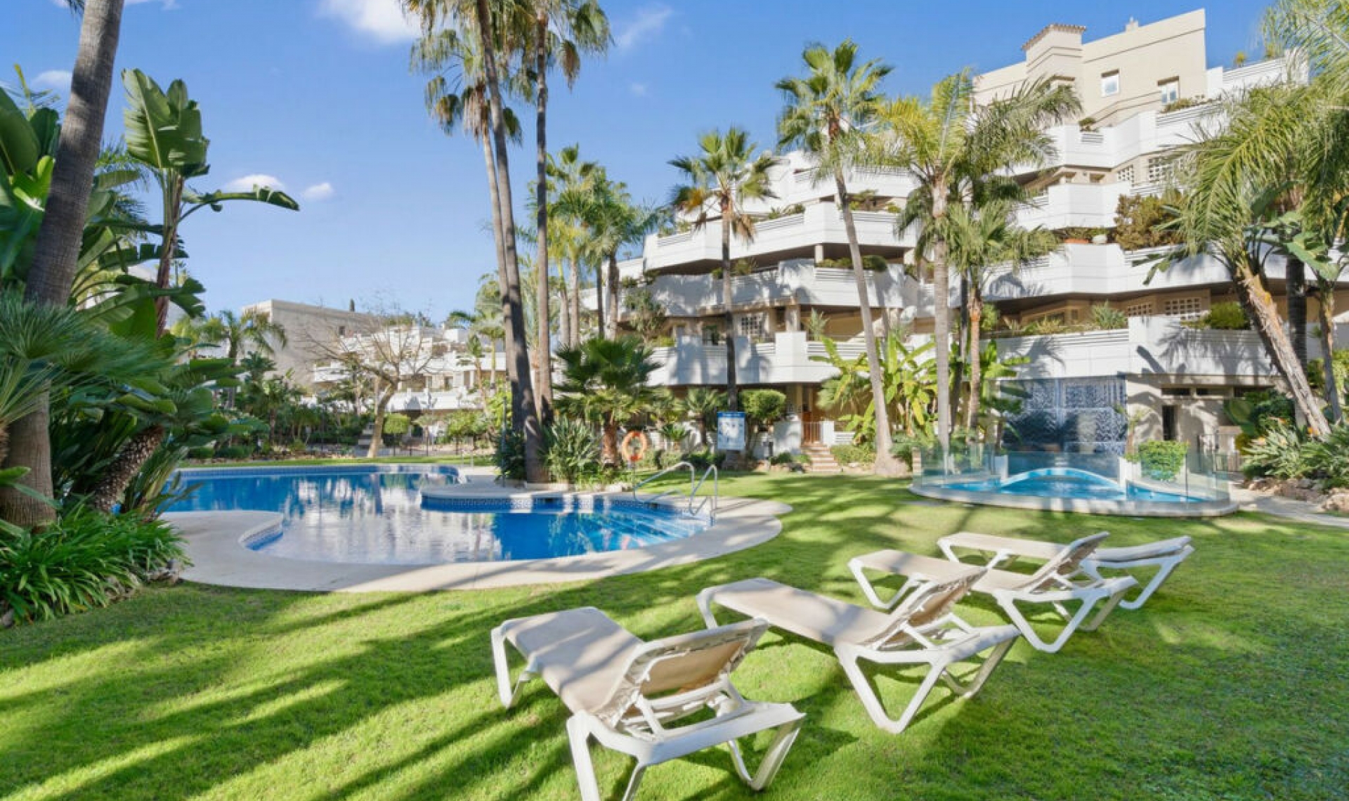 Resale - Apartment -
Aloha