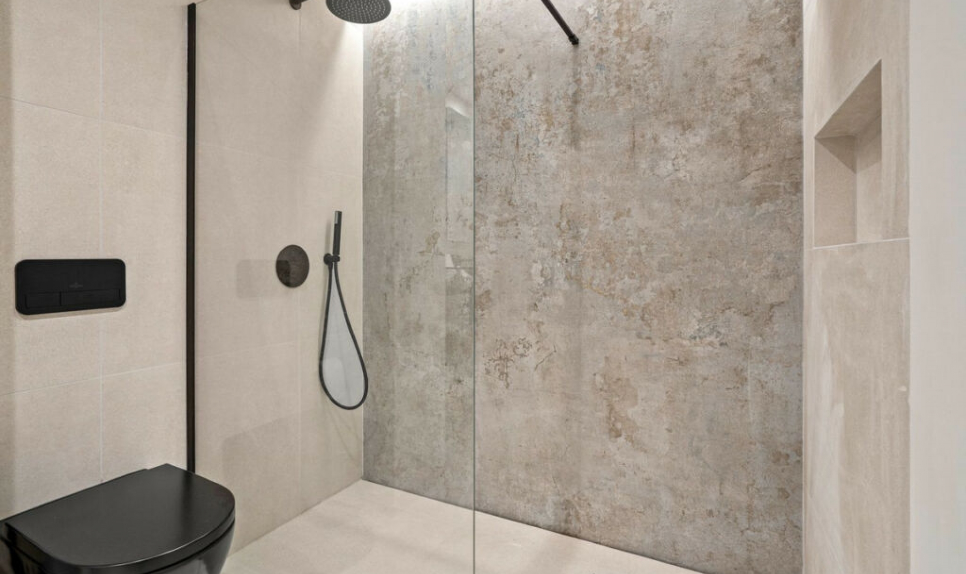 Resale - Apartment -
Aloha