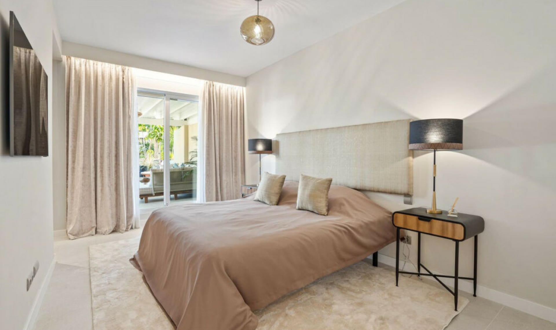 Resale - Apartment -
Aloha