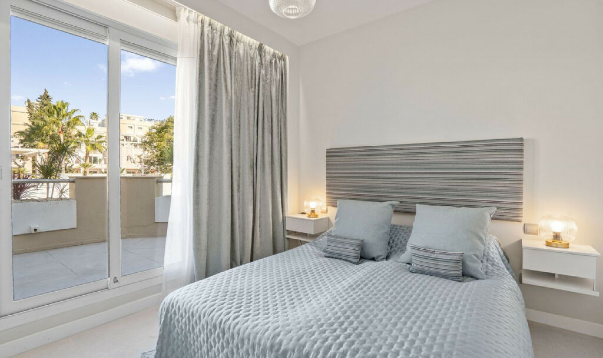 Resale - Apartment -
Aloha