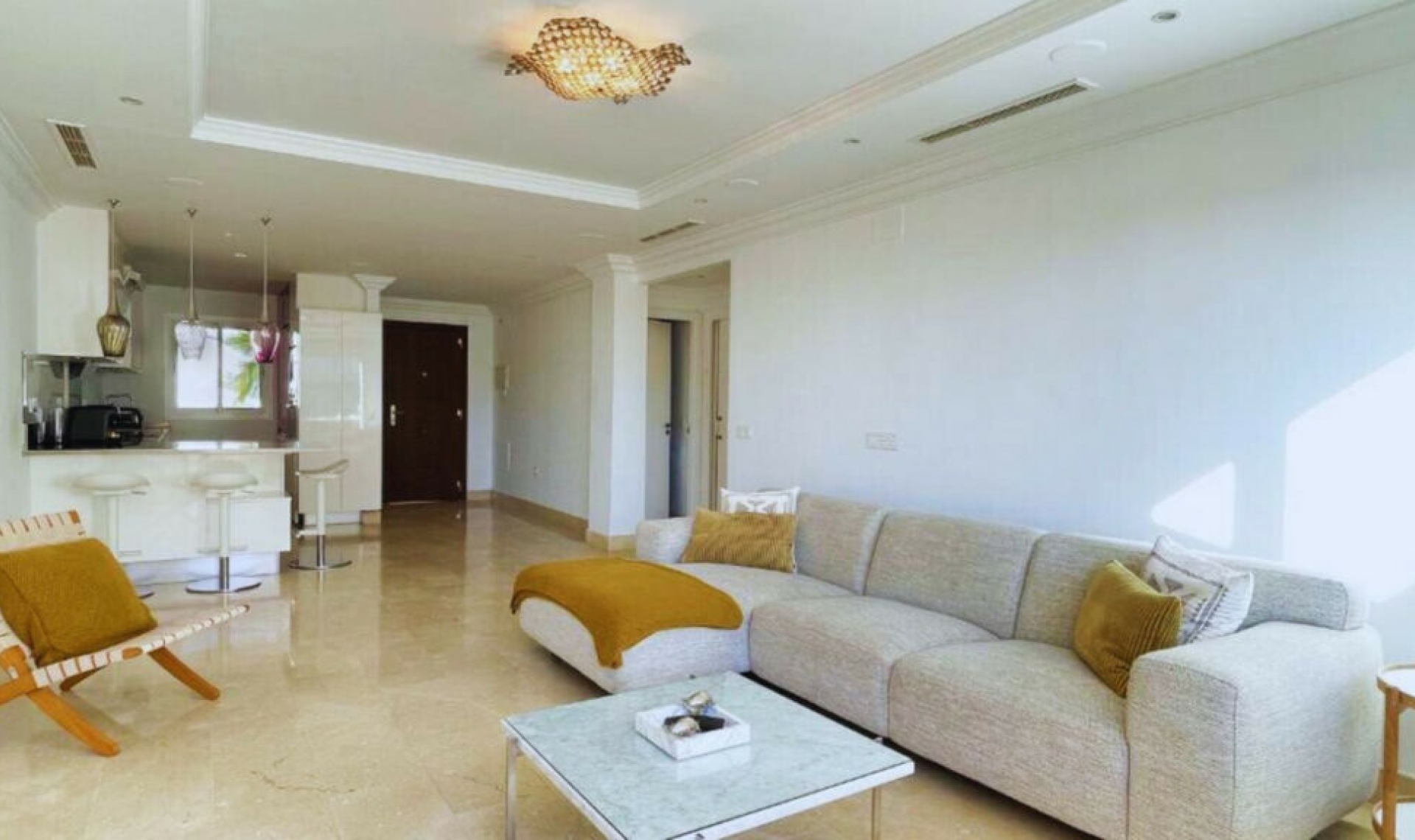 Resale - Apartment -
Aloha