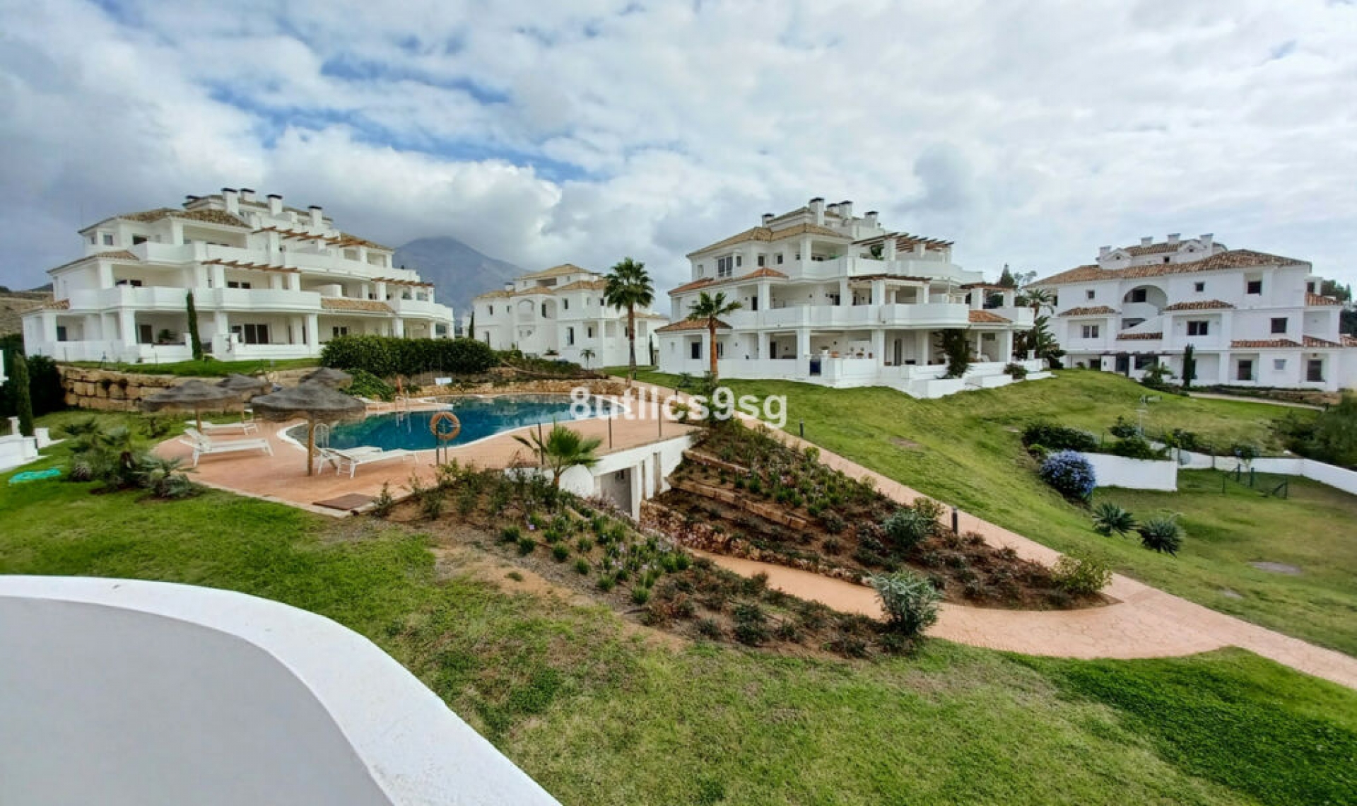 Resale - Apartment -
Aloha