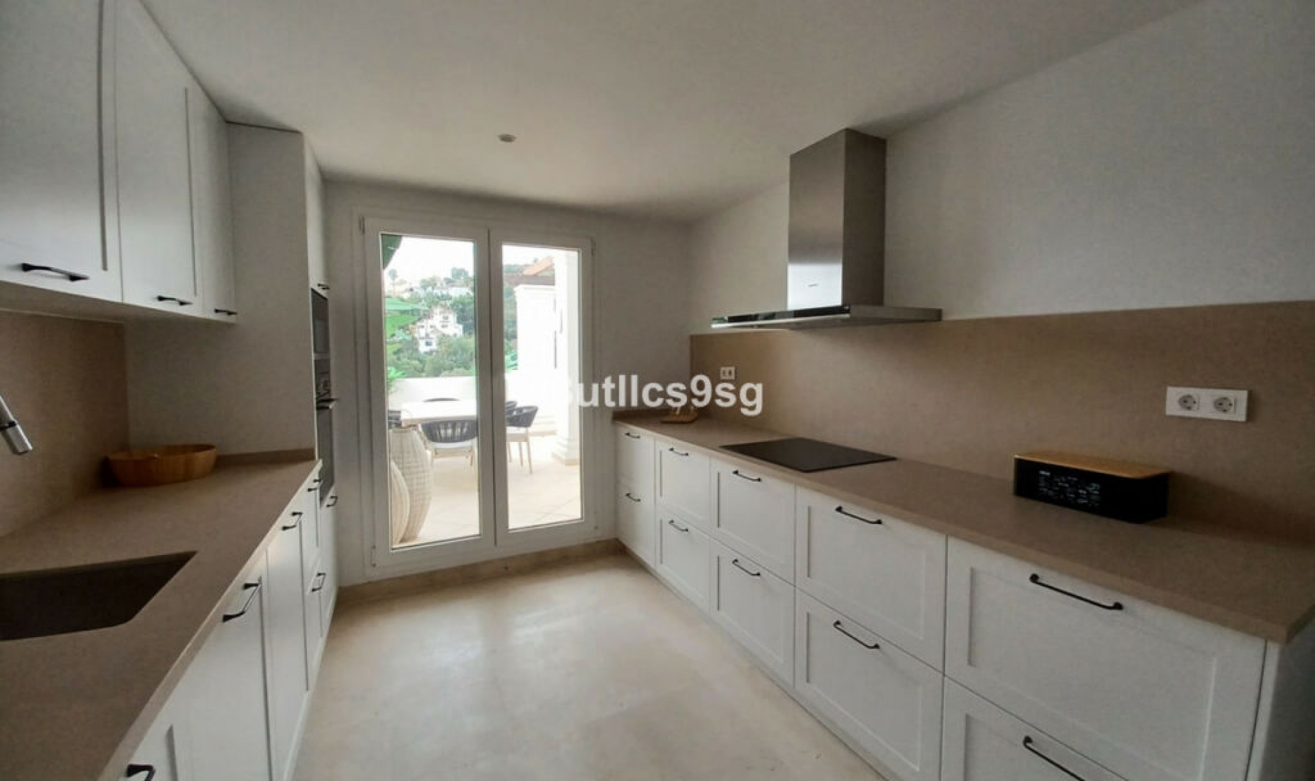 Resale - Apartment -
Aloha