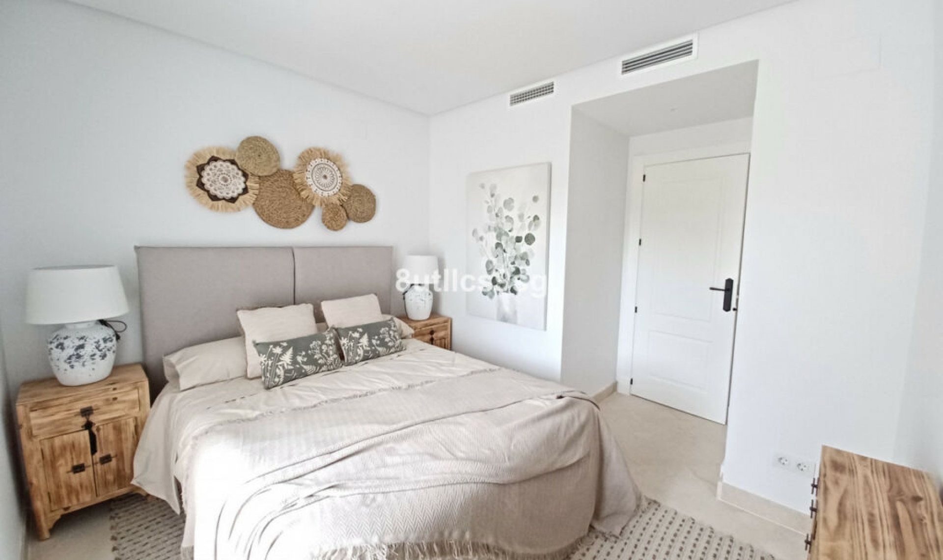 Resale - Apartment -
Aloha