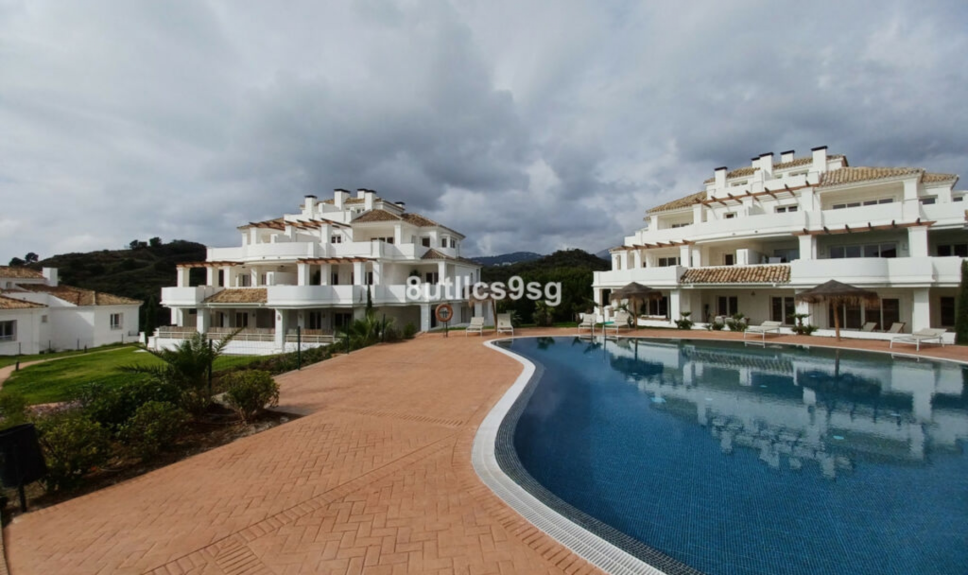 Resale - Apartment -
Aloha