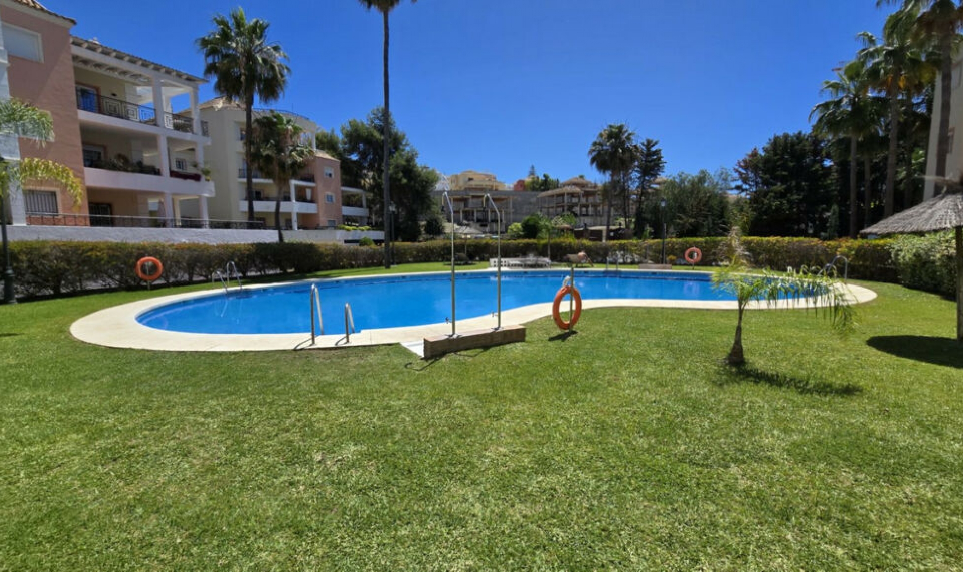 Resale - Apartment -
Aloha