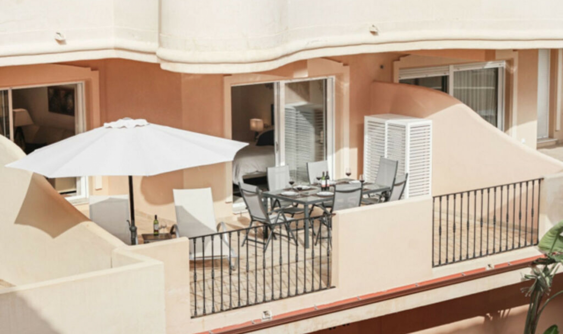 Resale - Apartment -
Aloha