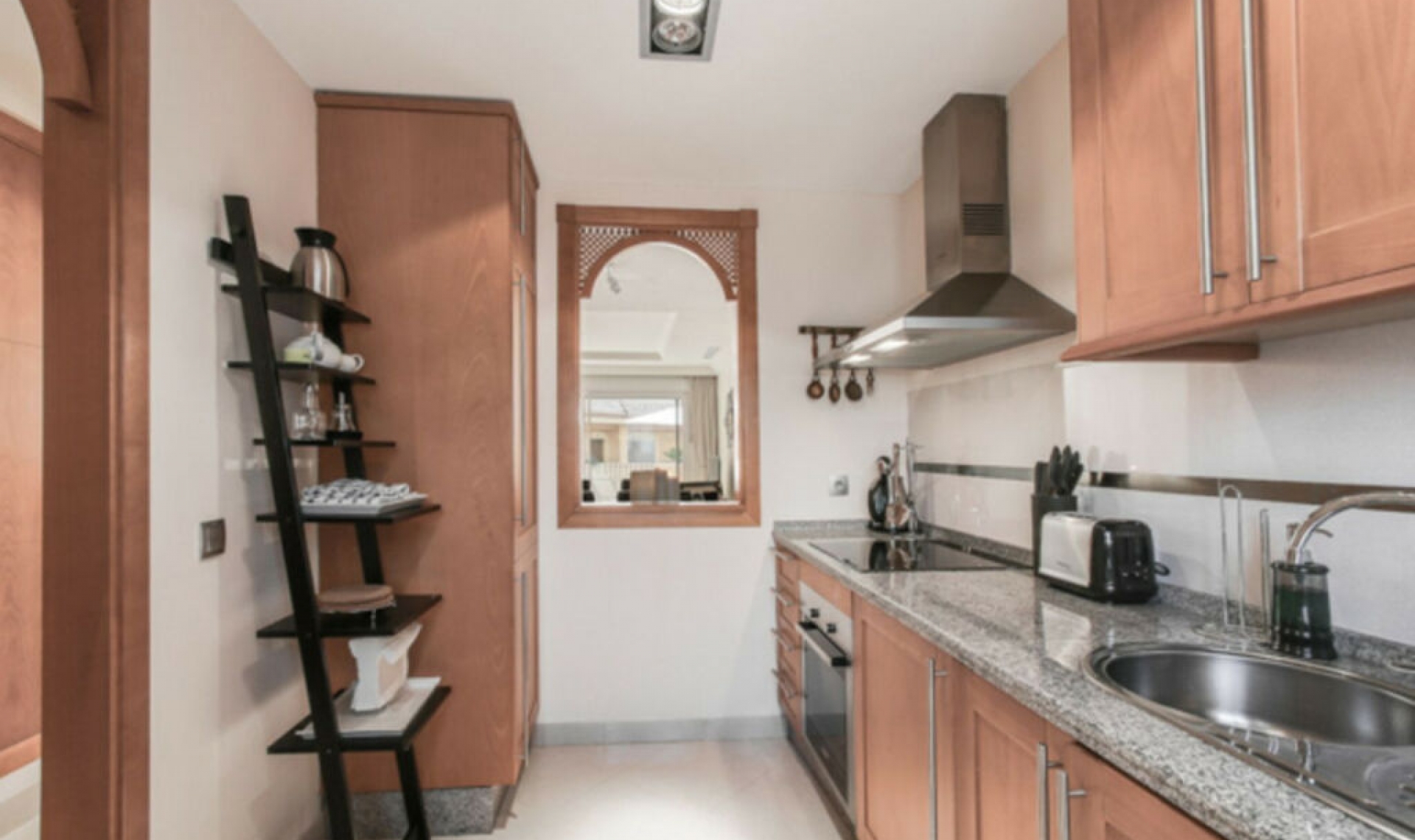 Resale - Apartment -
Aloha