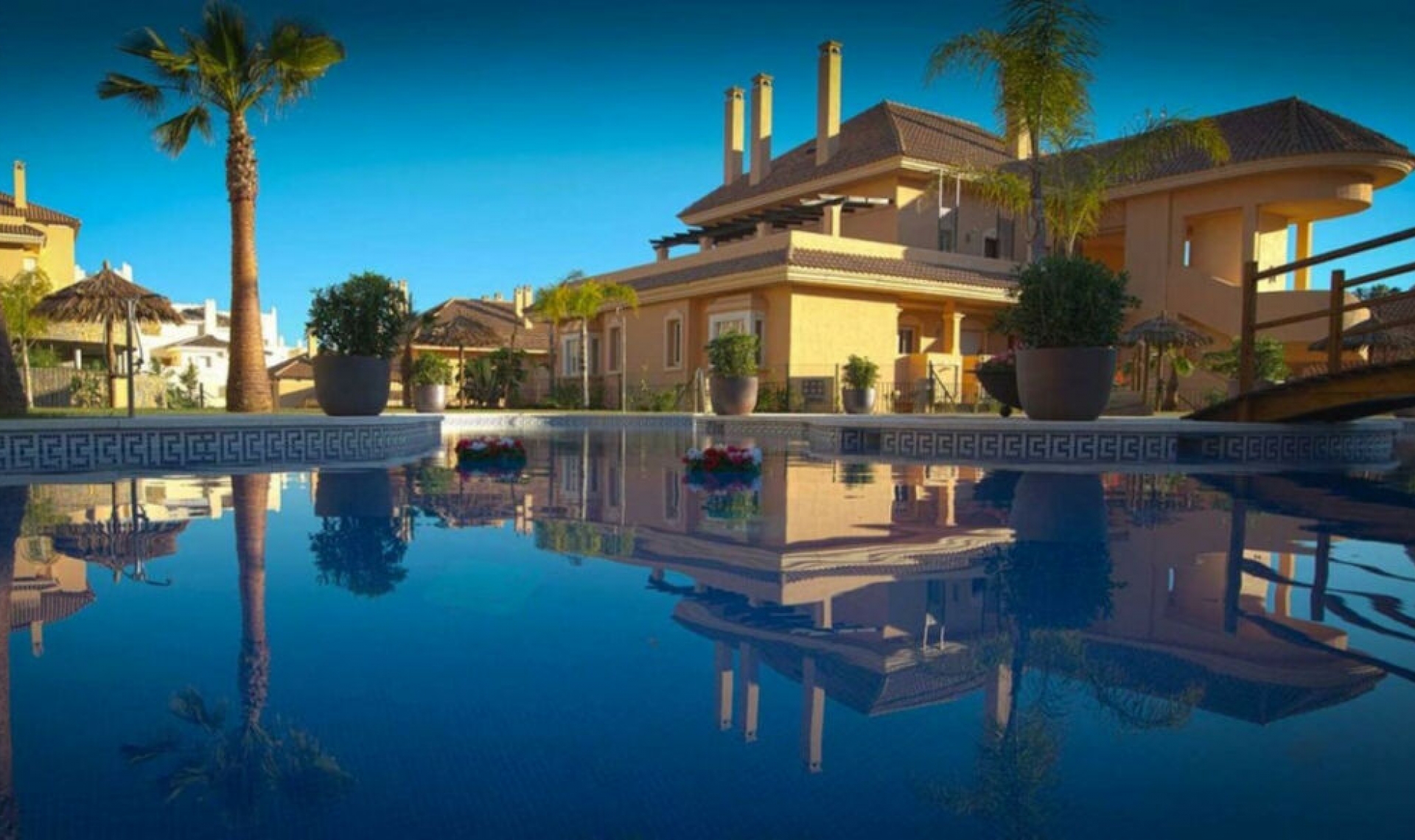 Resale - Apartment -
Aloha