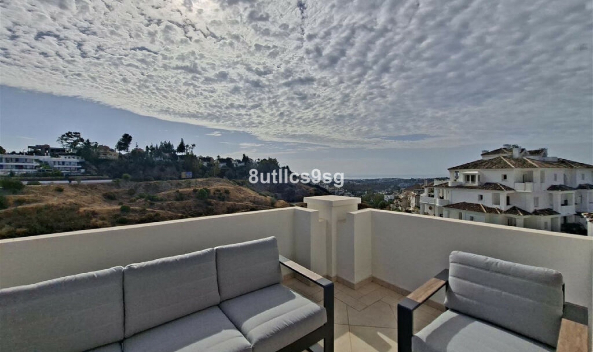Resale - Apartment -
Aloha