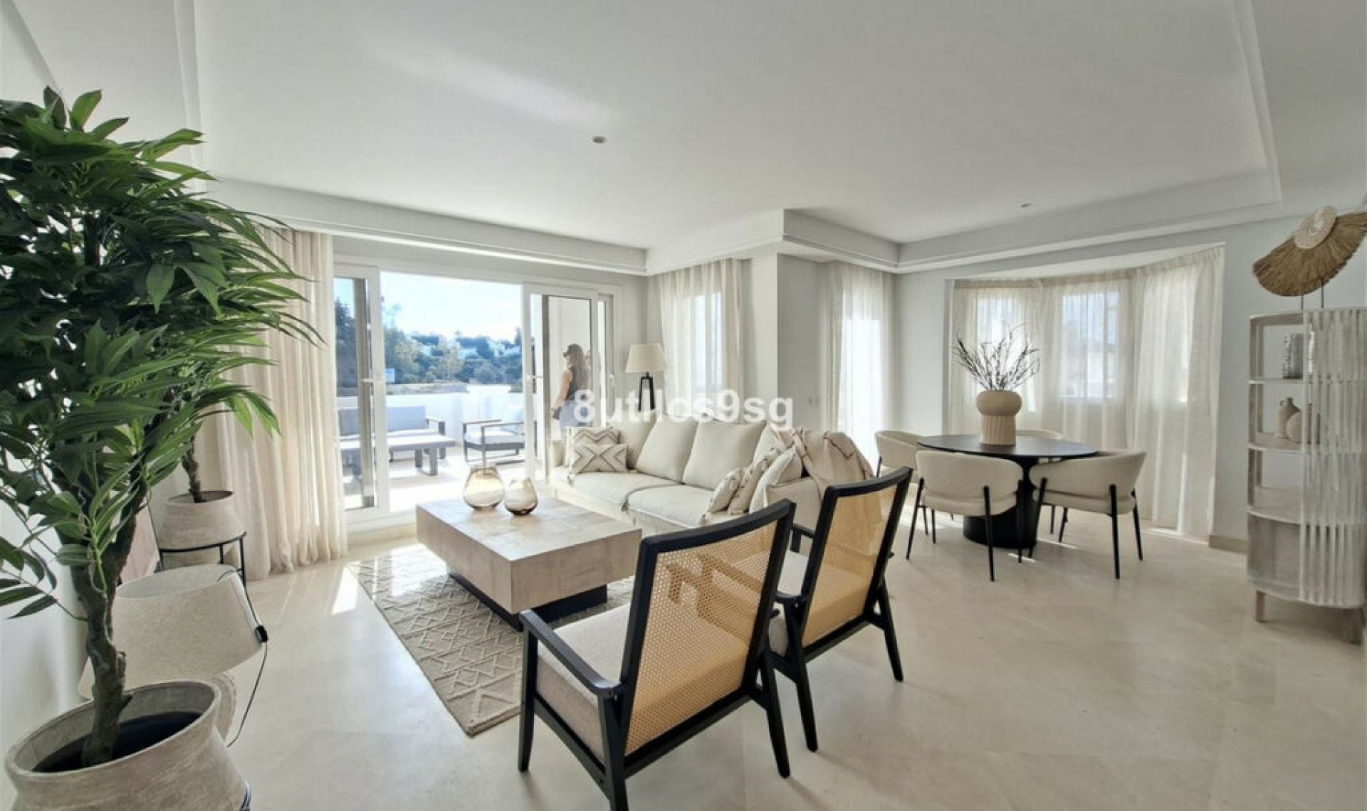 Resale - Apartment -
Aloha