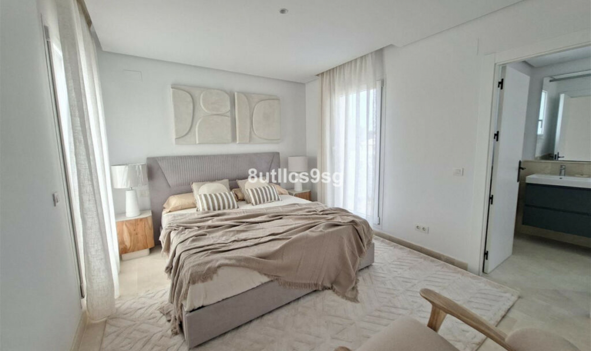 Resale - Apartment -
Aloha