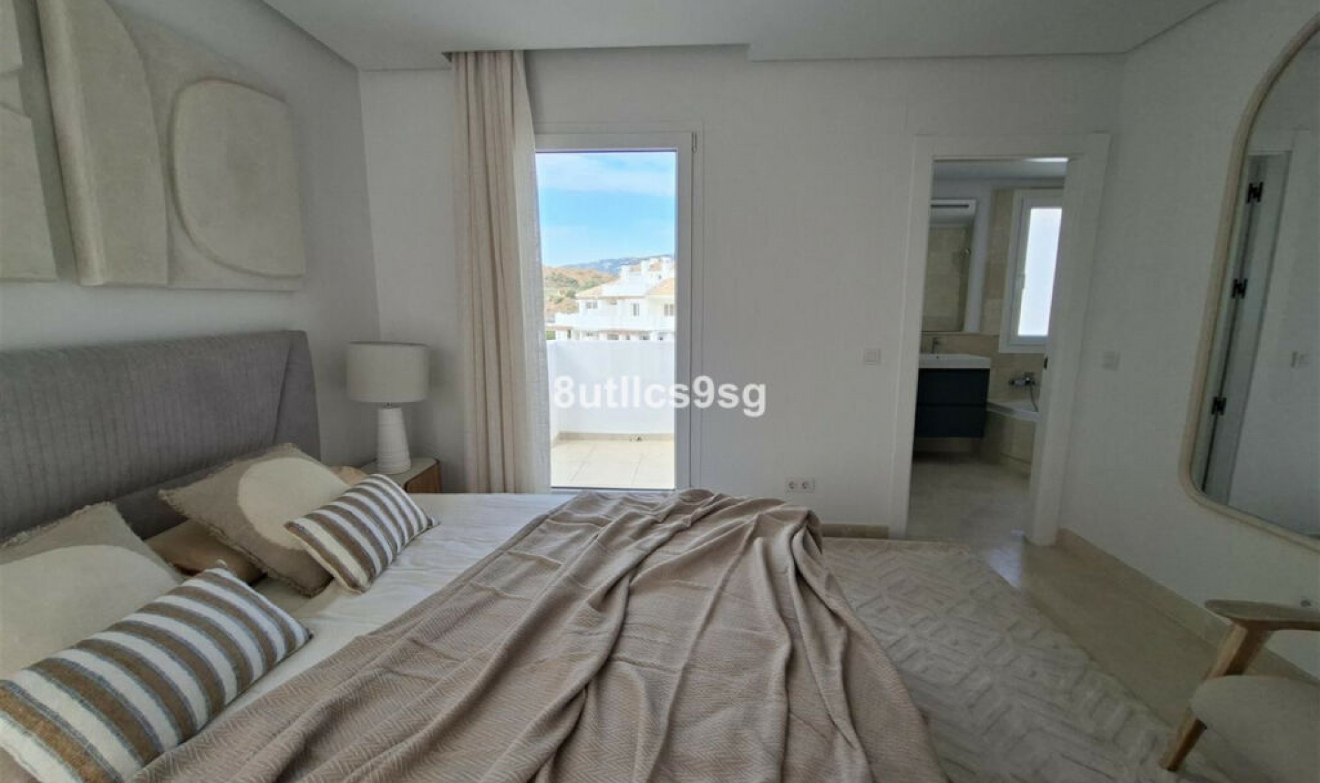 Resale - Apartment -
Aloha