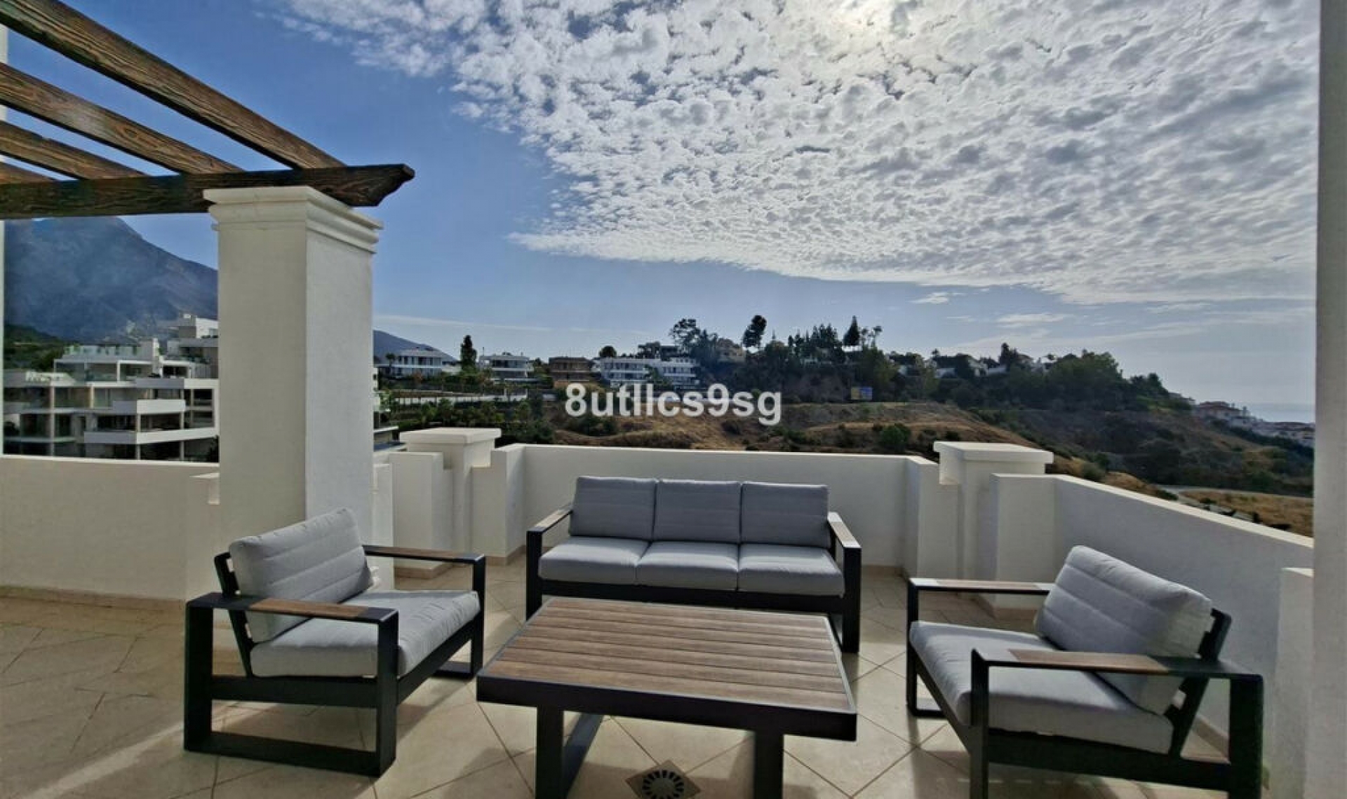 Resale - Apartment -
Aloha
