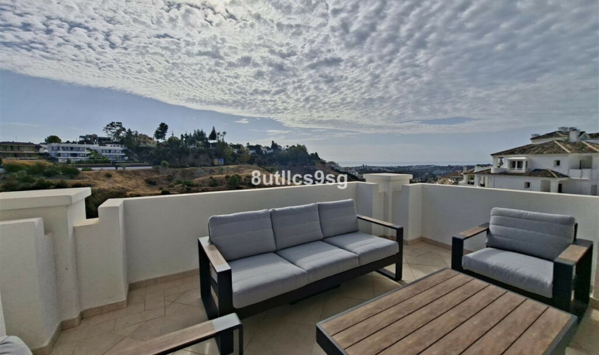 Resale - Apartment -
Aloha