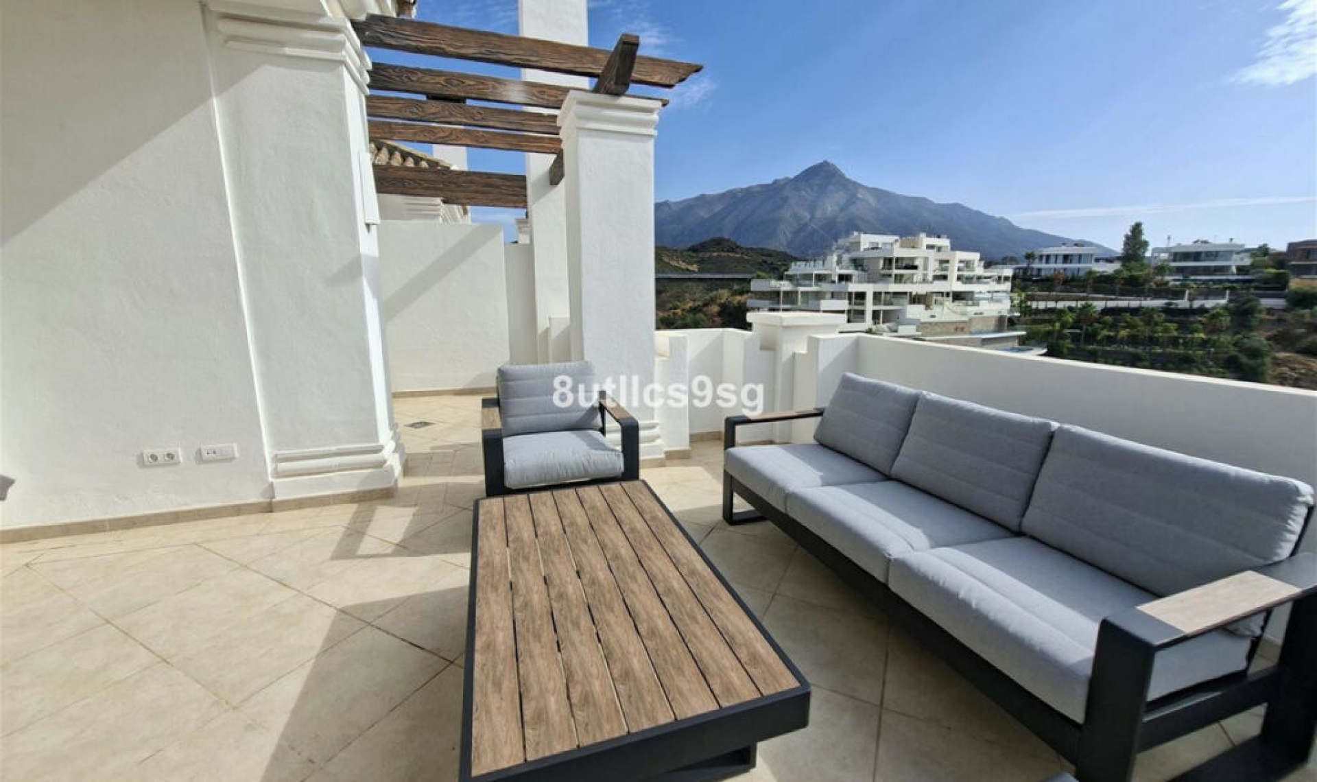 Resale - Apartment -
Aloha