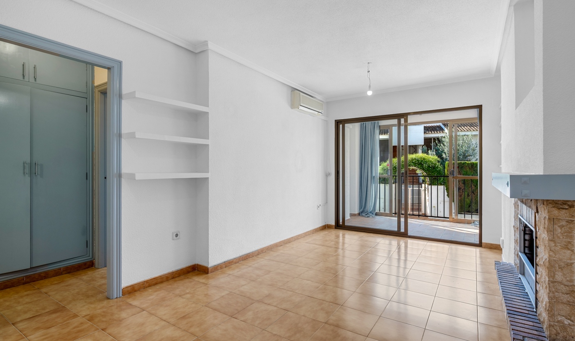 Resale - Apartment -
Altea