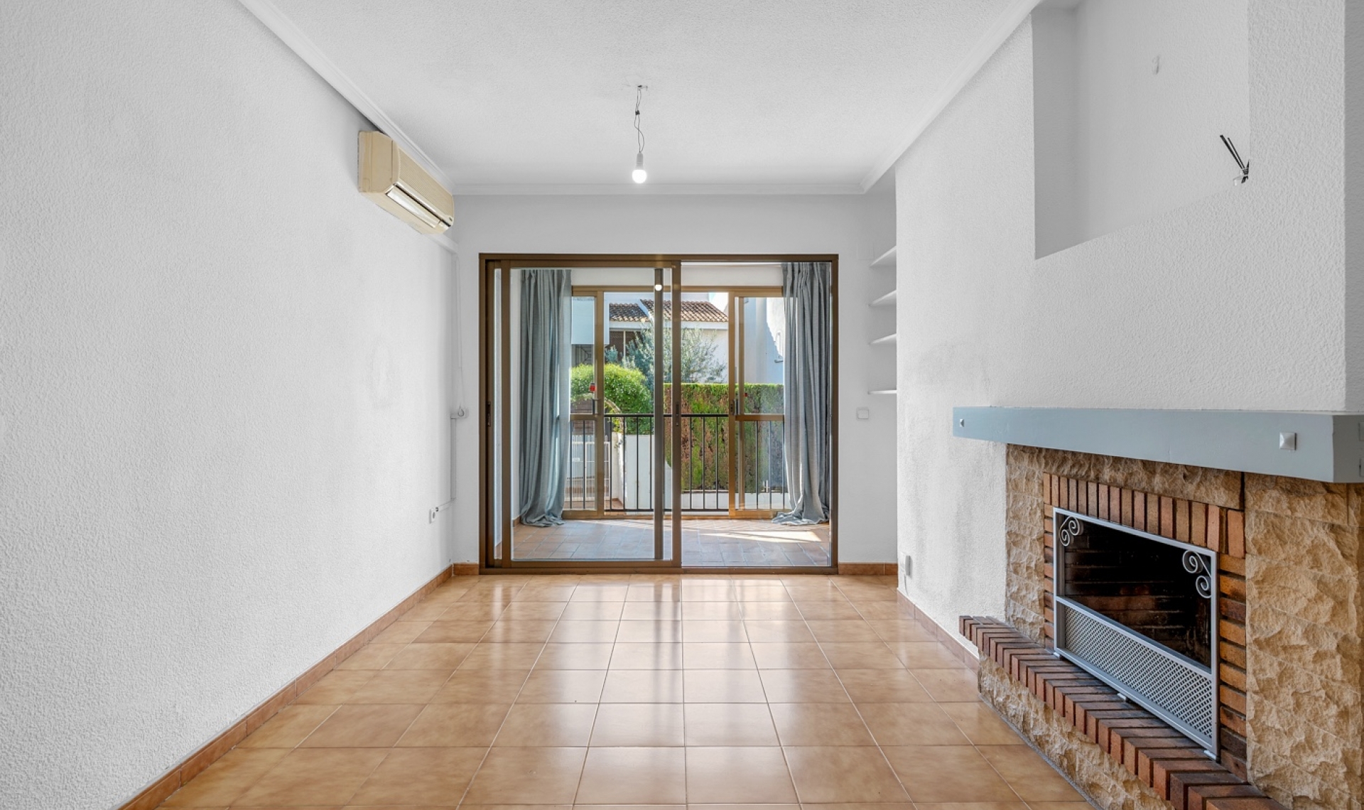Resale - Apartment -
Altea