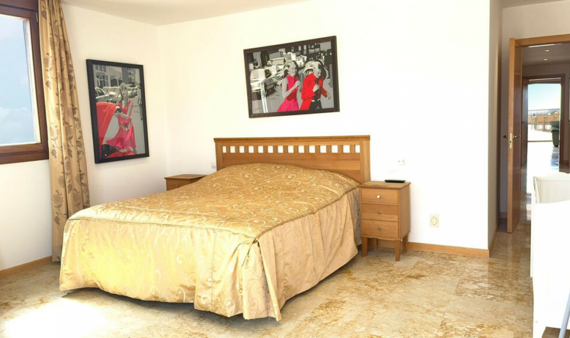 Resale - Apartment -
Altos de los Monteros