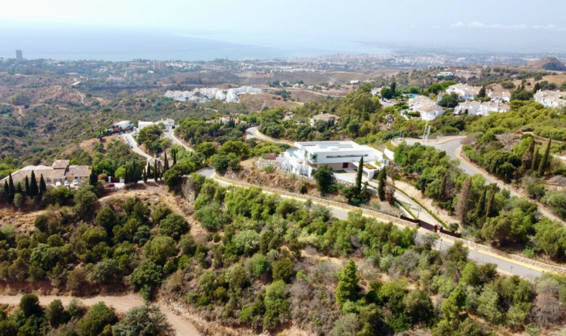 Resale - Apartment -
Altos de los Monteros