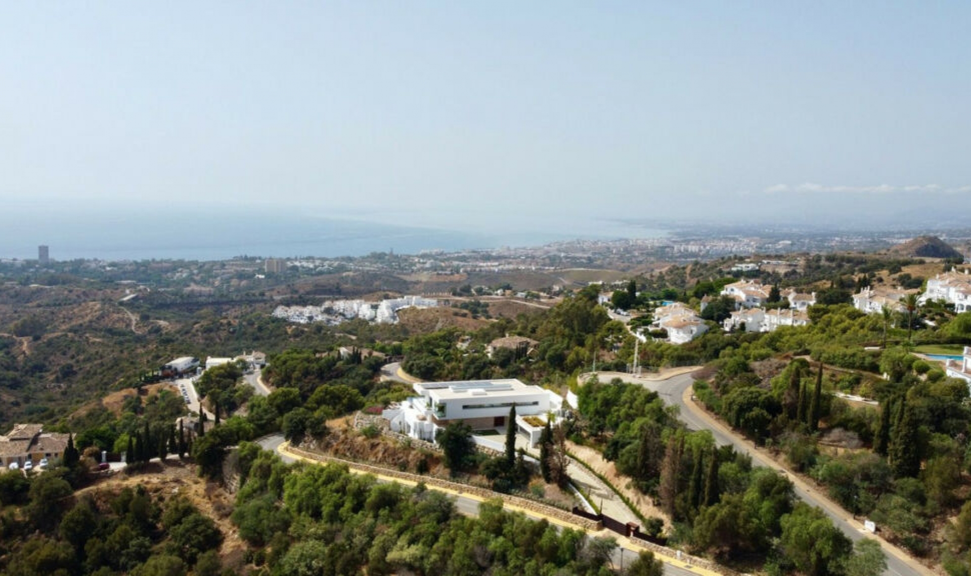 Resale - Apartment -
Altos de los Monteros